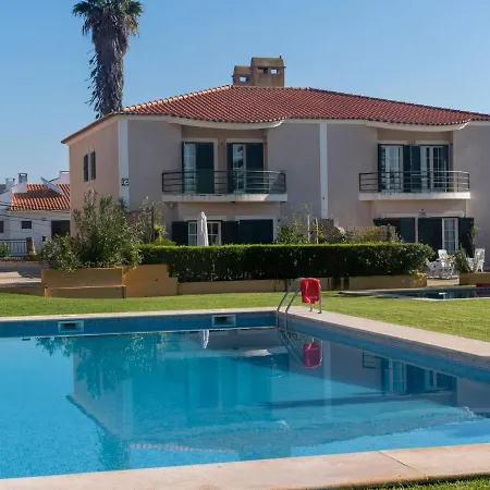 Holiday home Holiday Girassol By Interhome